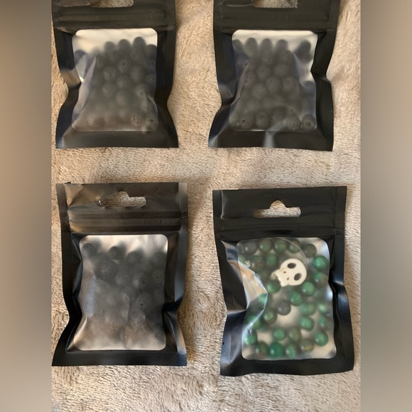 Assorted Bead Collection for Crafting - Picture 14 of 16